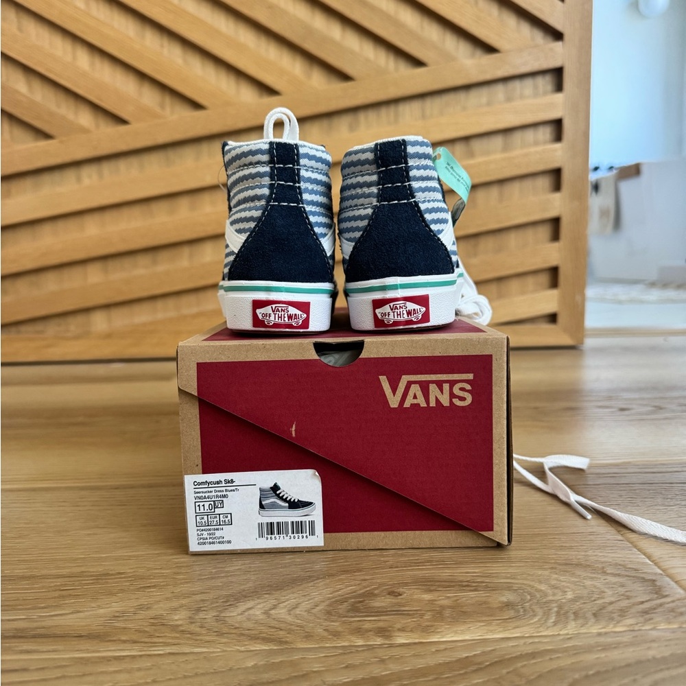 BRAND NEW Vans Kids Striped High-Top Sneakers - Navy and White